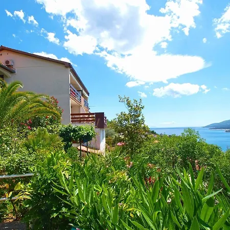Fuer 5 Personen Ca 48 Qm In Rabac, Istrien Bucht Von *